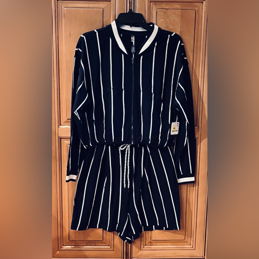 NWT Free People Off Duty Set - Picture 6 of 16